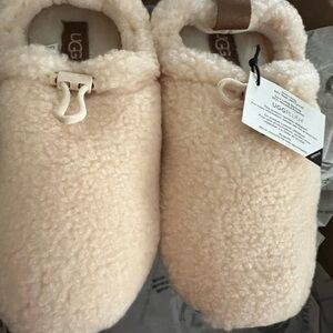 UGG® Kids' Plushy Super Fuzzy Toggle Lace Faux Shearling Slipper::NIB::Natural::